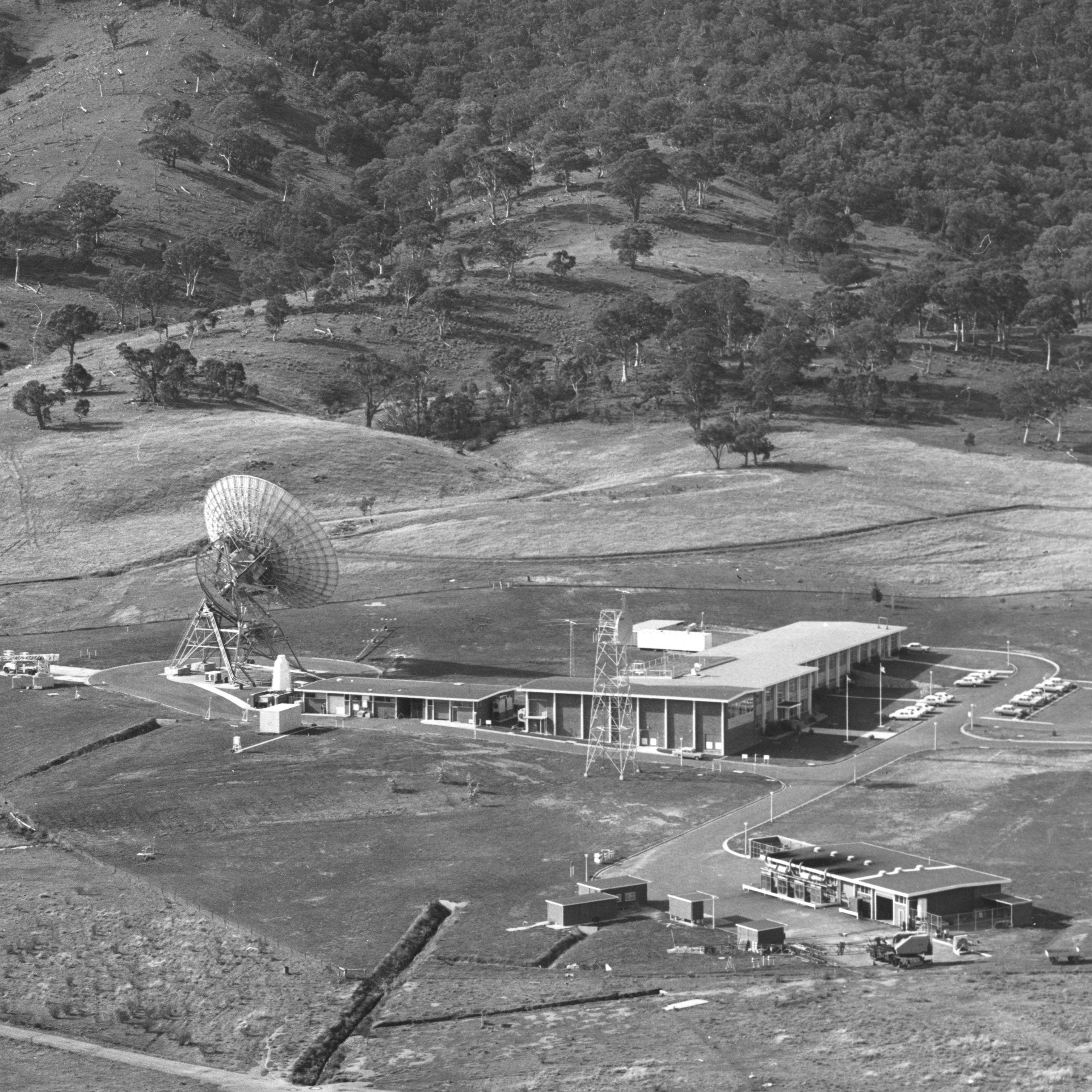: Tidbinbilla Deep Space Network station, located about 35km southwest of Canberra, during the Apollo missions. Credit: NASA, courtesy www.honeysucklecreek.net