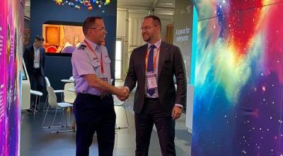 Air Commodore Joe Medved and General Manager of the Office of the Space Regulator at the Australian Space Agency, Christopher De Luis.