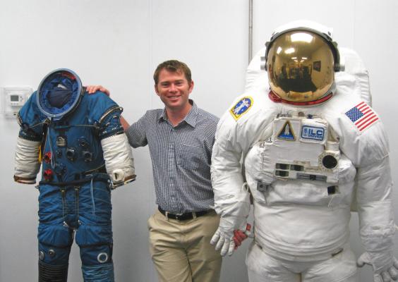 aus_space_sector_case_studies_hero_james_waldie_with_spacesuits