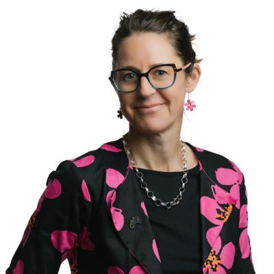 Dara Williams Headshot
