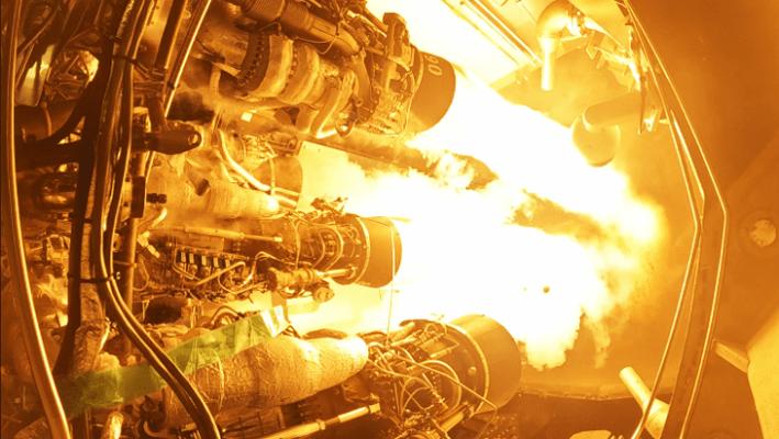 Example of an engine hot fire test