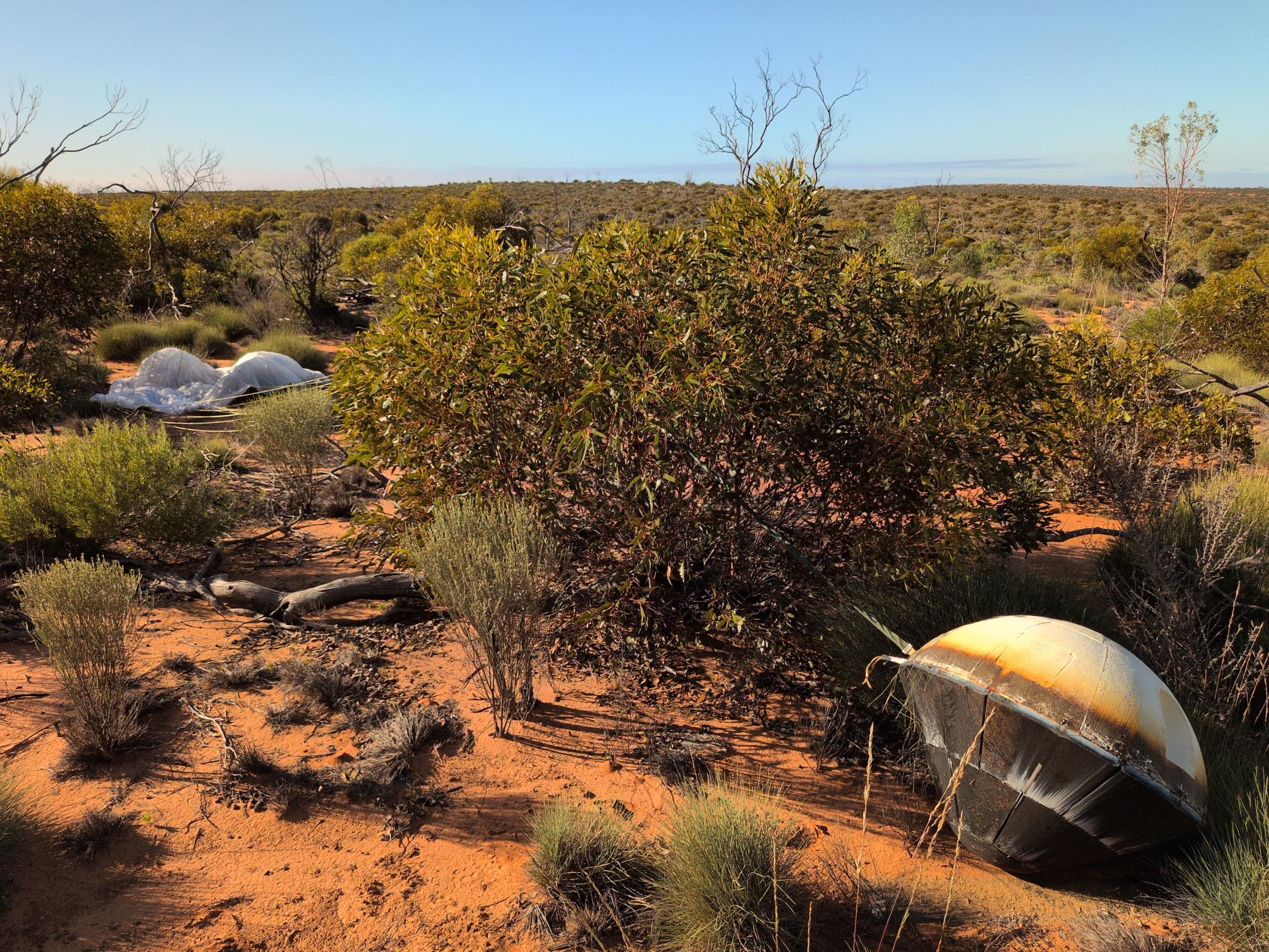 Varda-W6-capsule-landed-at-the-Koonibba-Test-Range.