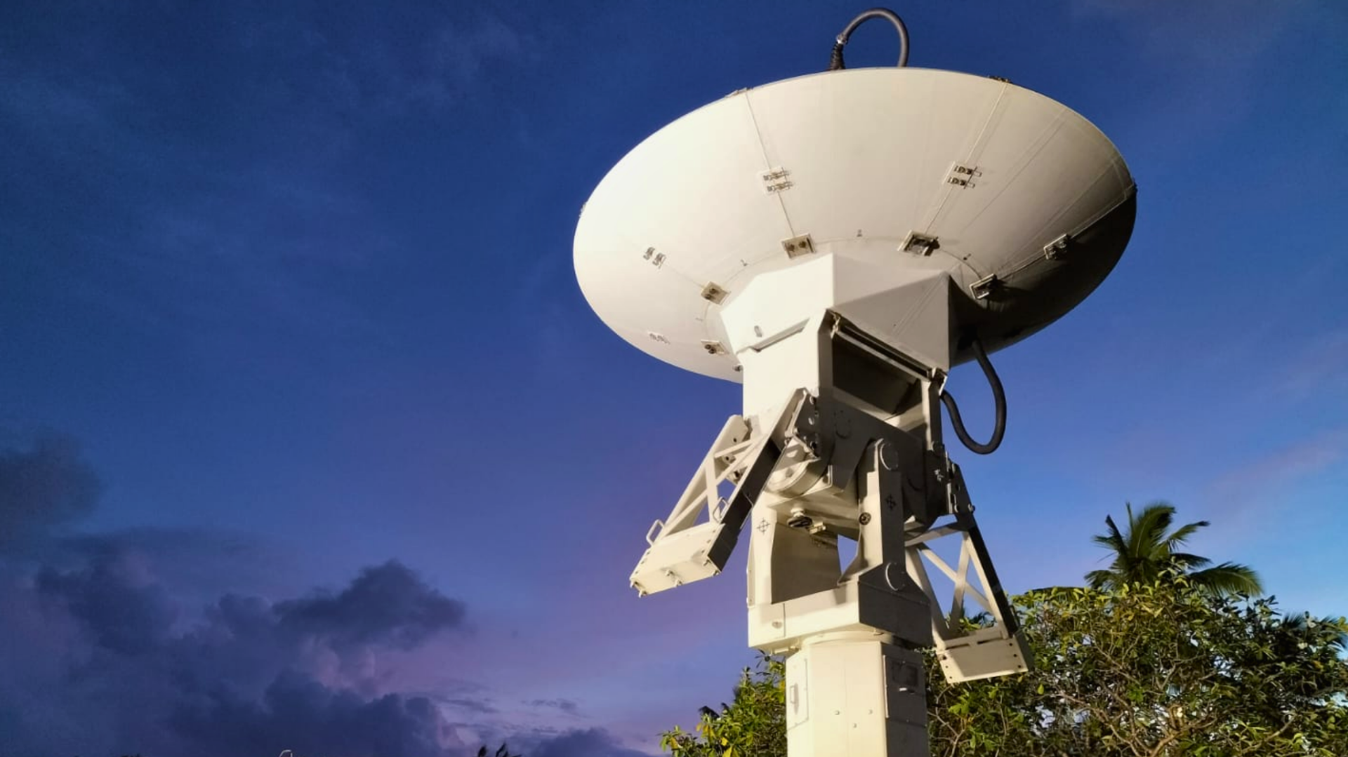 Space tracking equipment in Australia